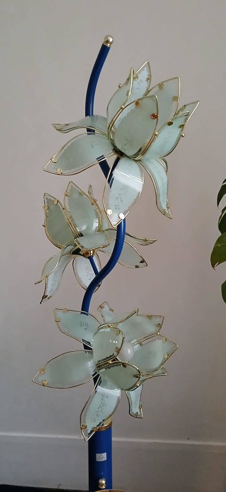 Vintage hollywood regency lotus lamp blue