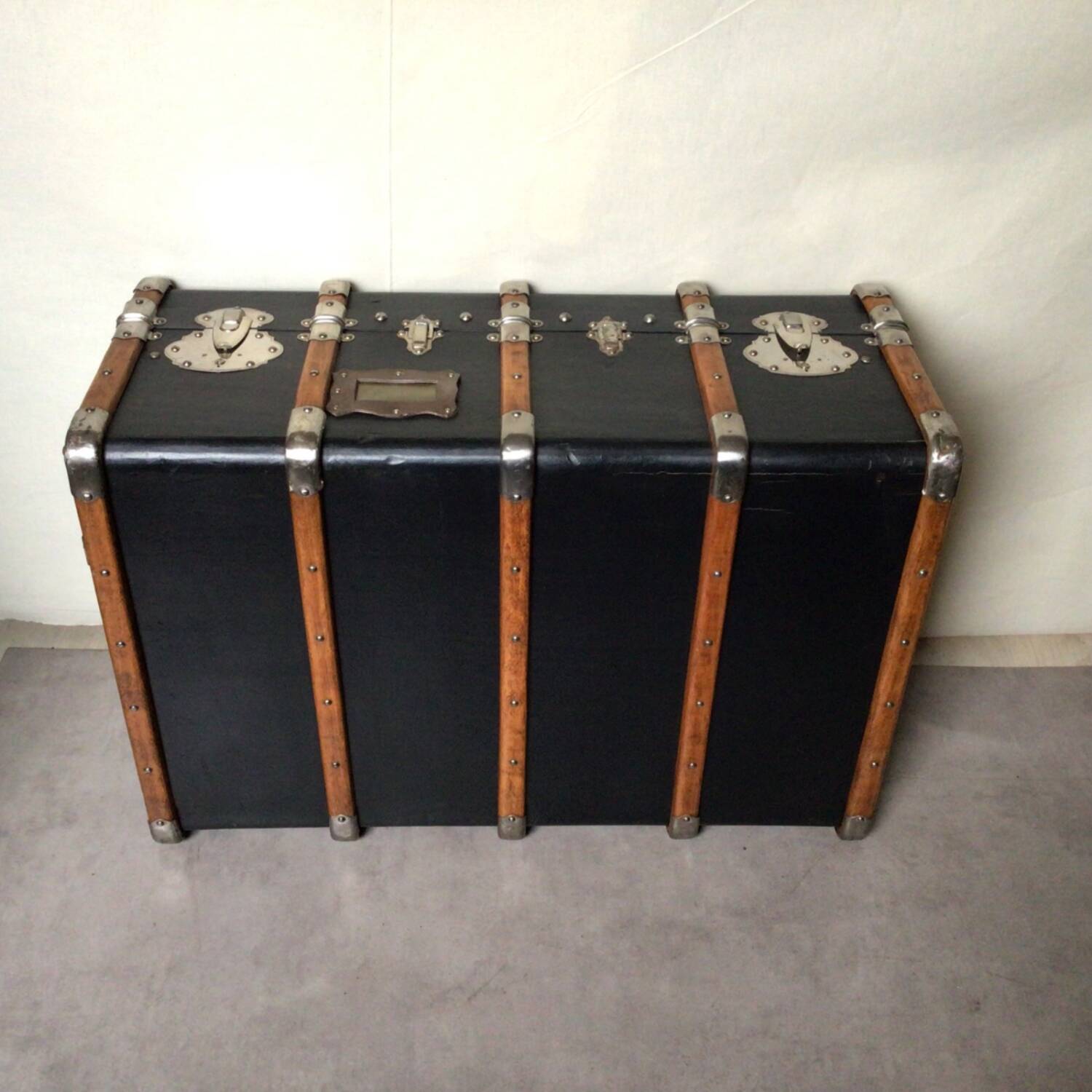 1930 navy blue fitted trunk