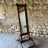 Miroir, travail de menuiserie