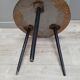 Table d'appoint tripode pieds compas avec plateau et vitrine en verre, vintage
