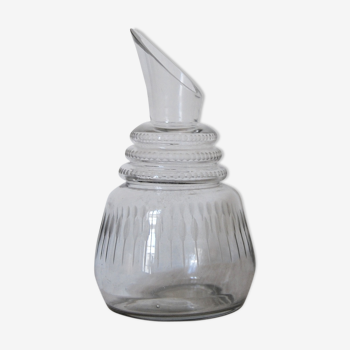 Glass carafe