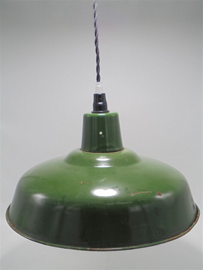 Enamelled sheet metal suspension