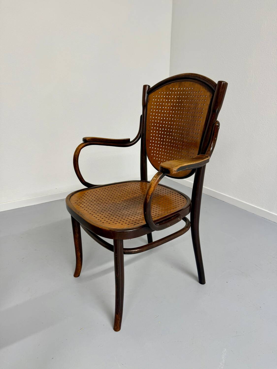 Antique Armchair Model 1059 Michael Thonet art nouveau 1920