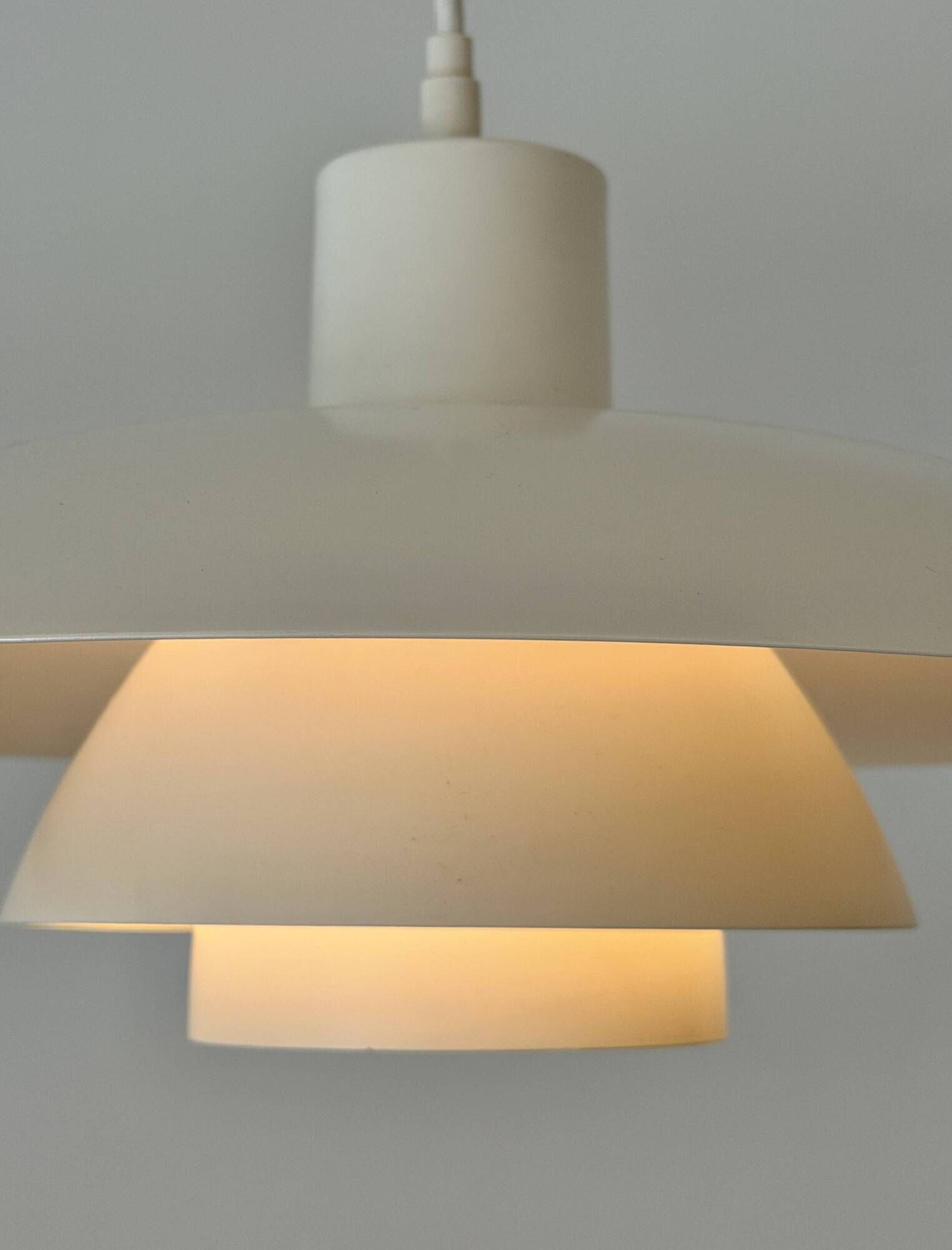PH 4/3 white suspension by Poul Henningsen for Louis Poulsen, Denmark