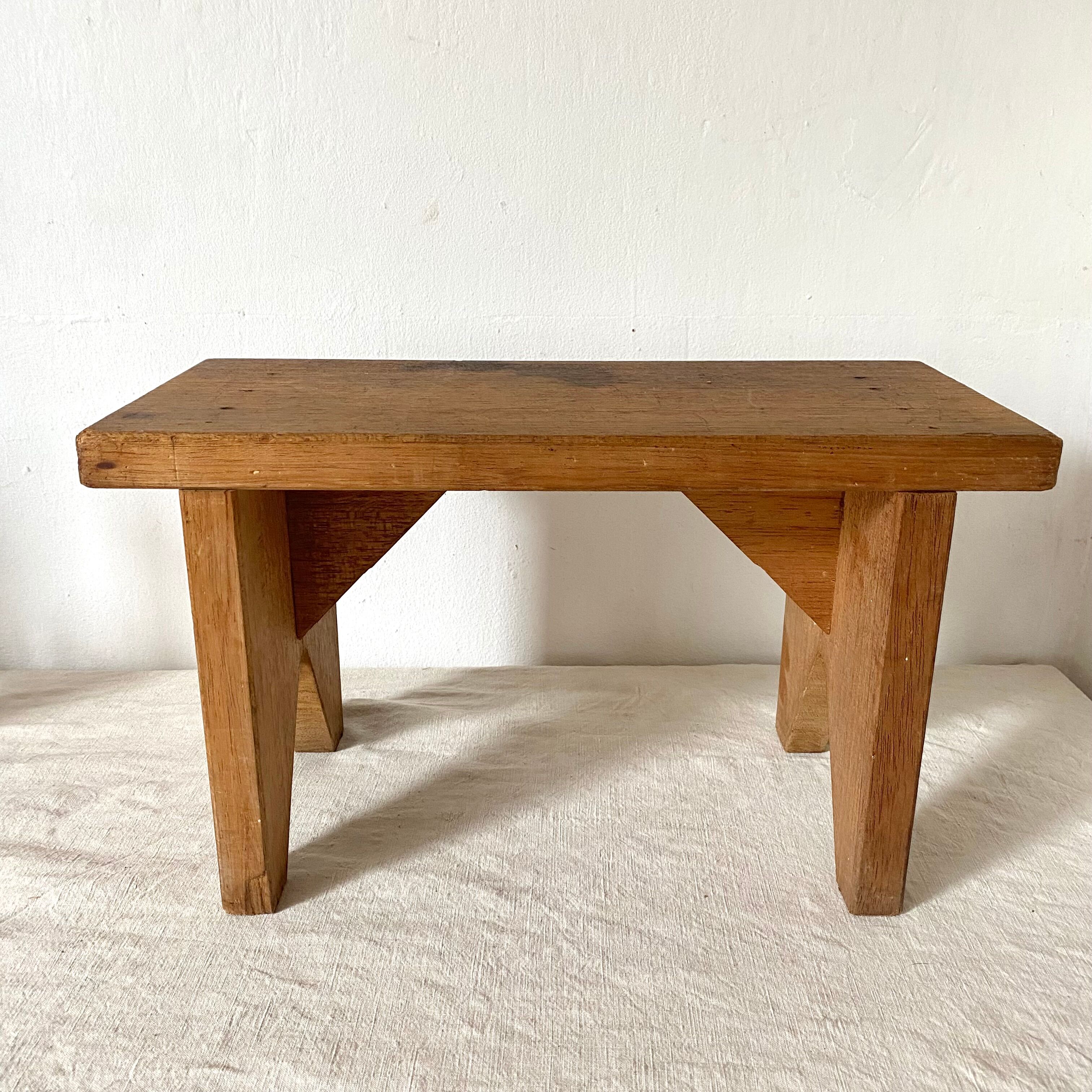 Low stool or plant holder