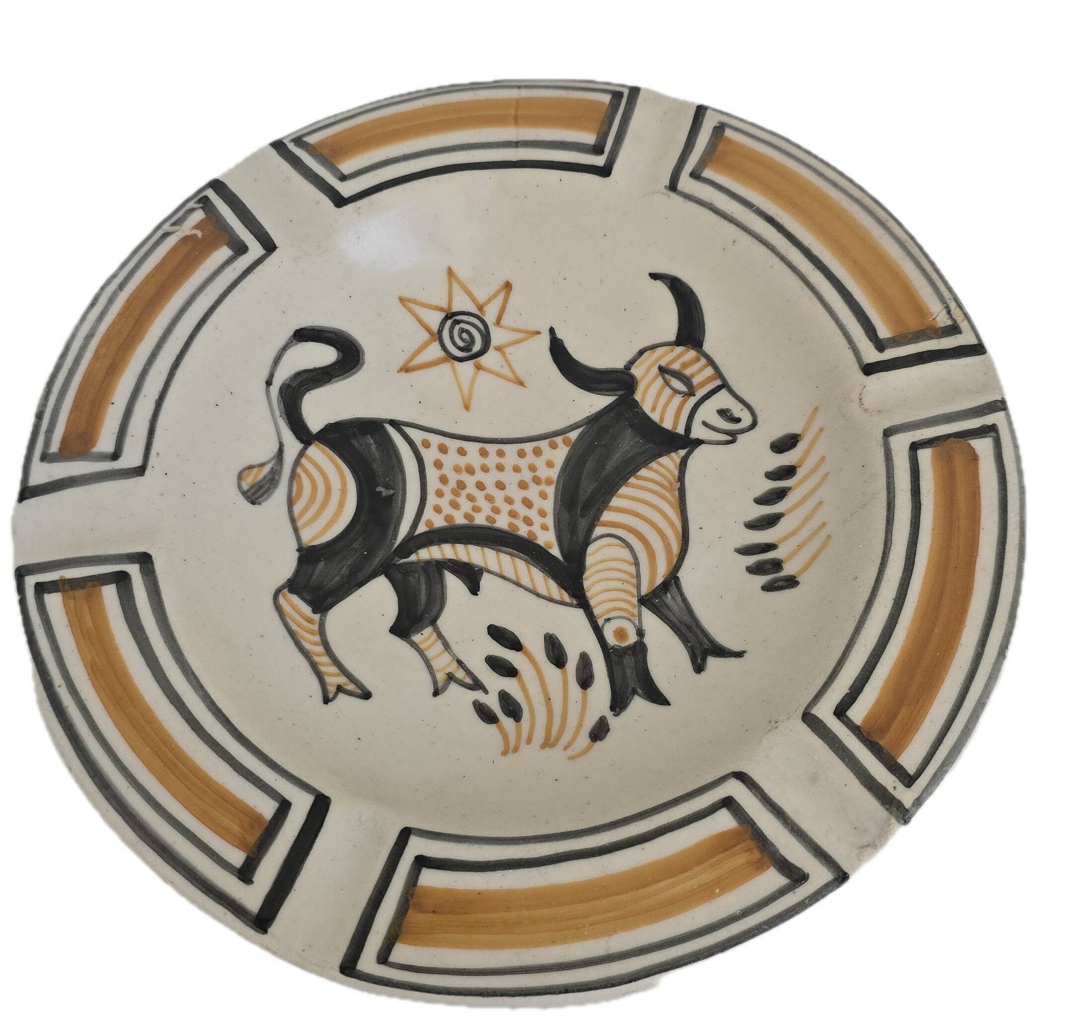 Wall plate in Talavera pottery, Iberian bull, Spain 1960s