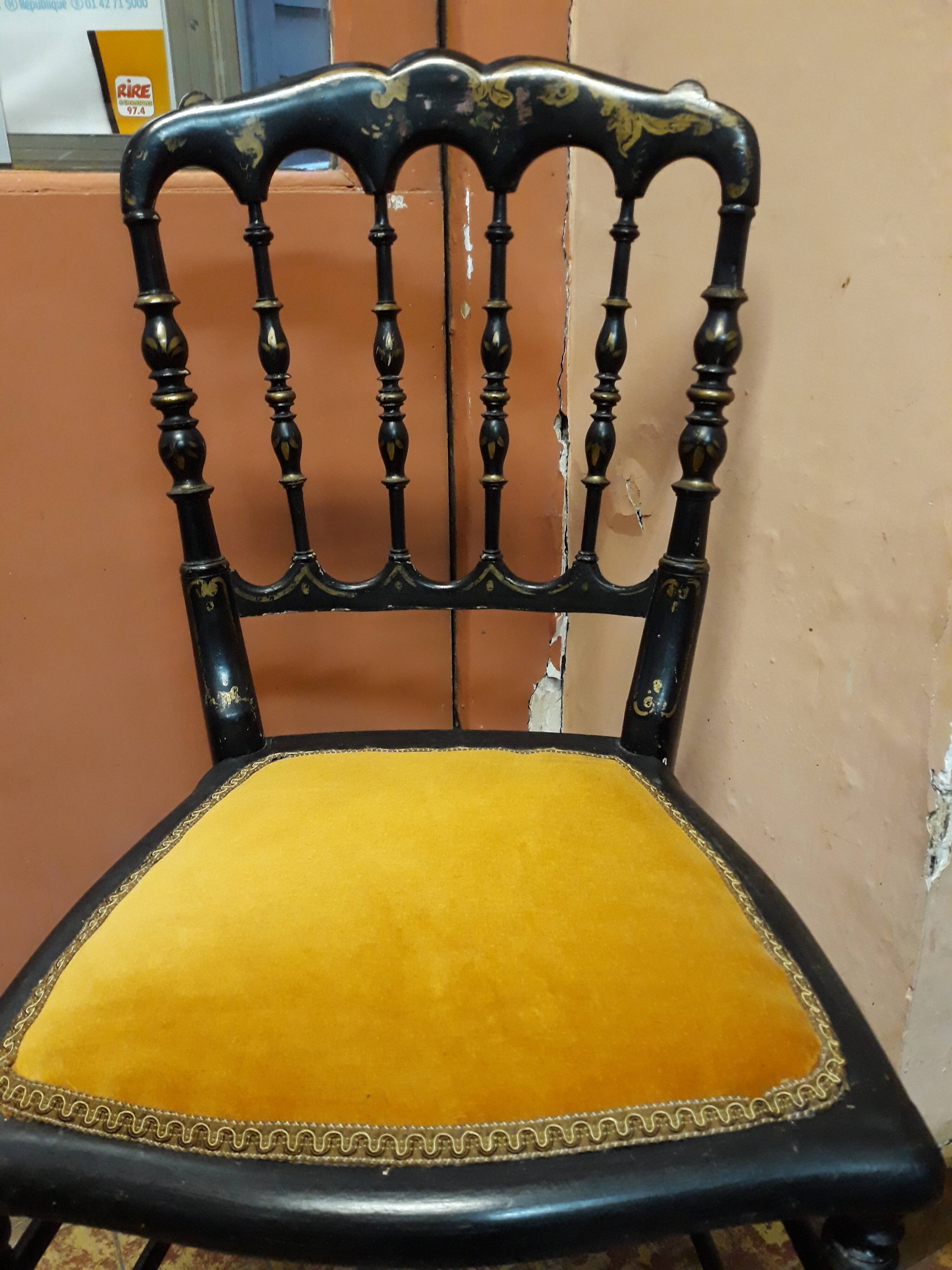 Napoleon III theater chair