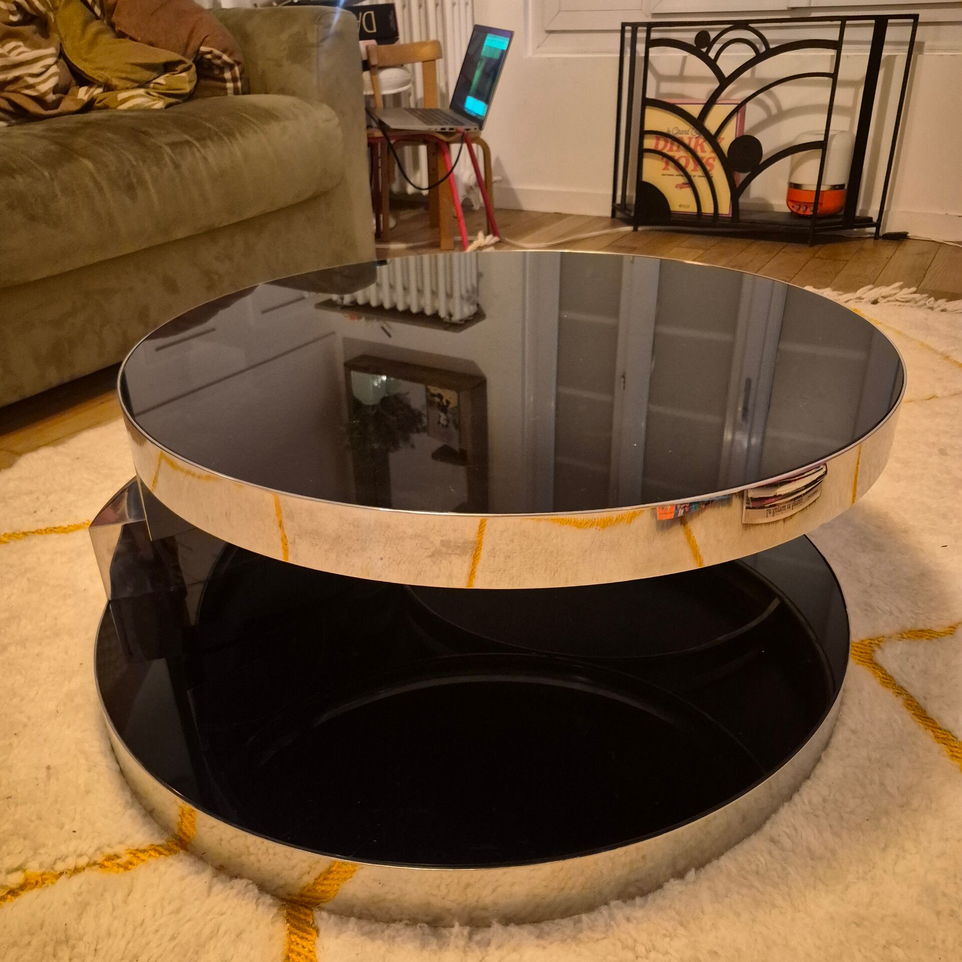 Table basse années 70 pivotante verre noire fumée et chrome