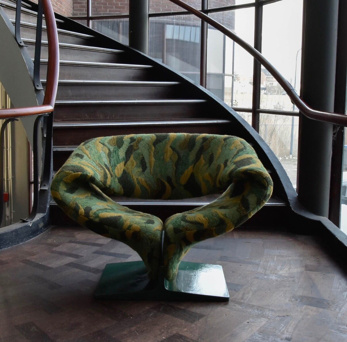 Artifort Ribbon chair