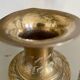 Lot de deux vases en laiton