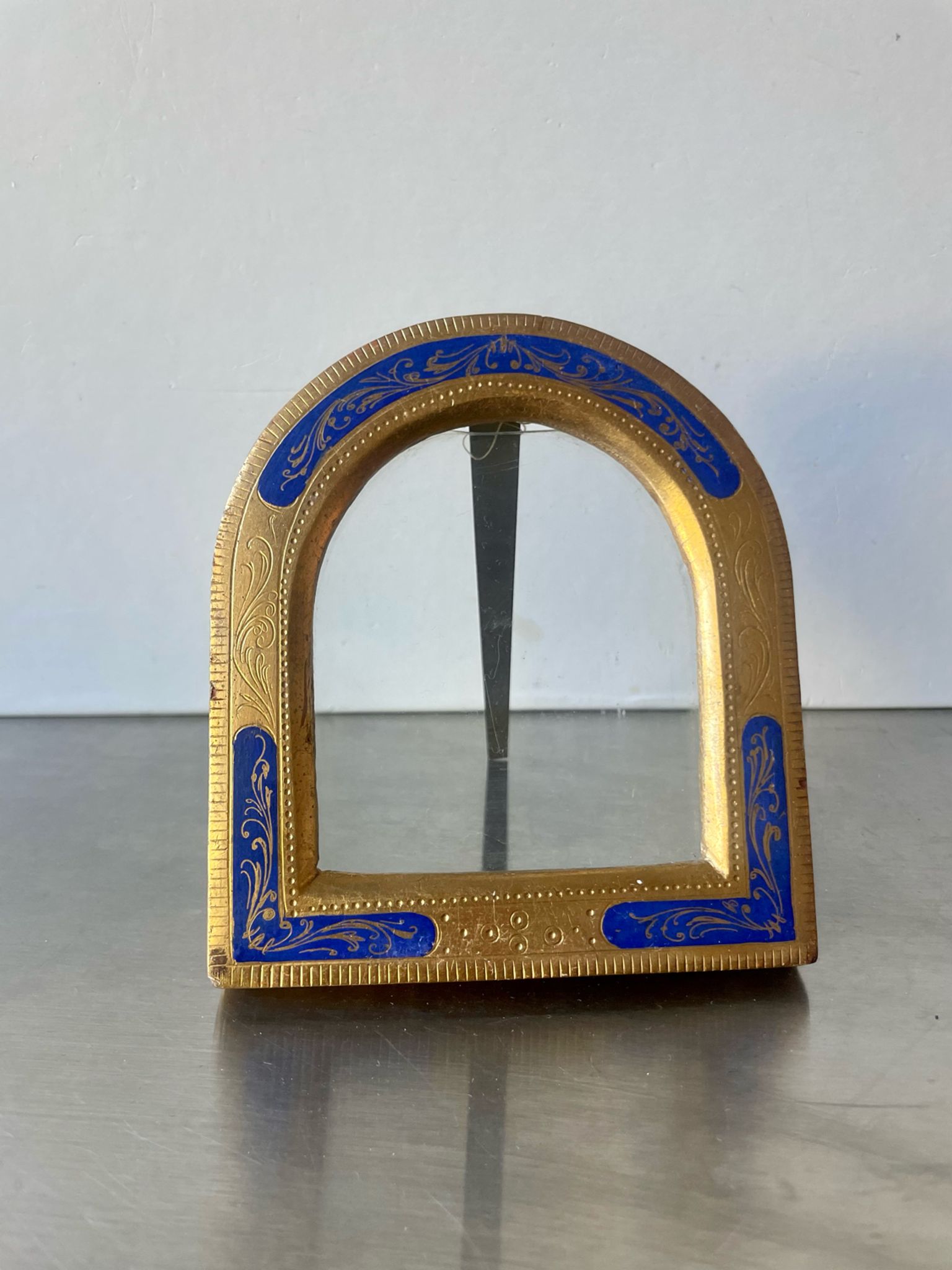 Frame gilded wood