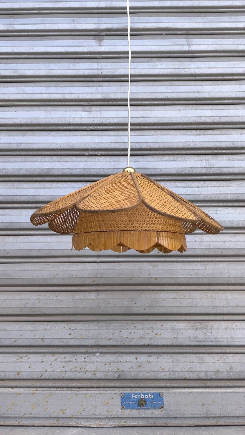 Vintage wicker flower pendant light