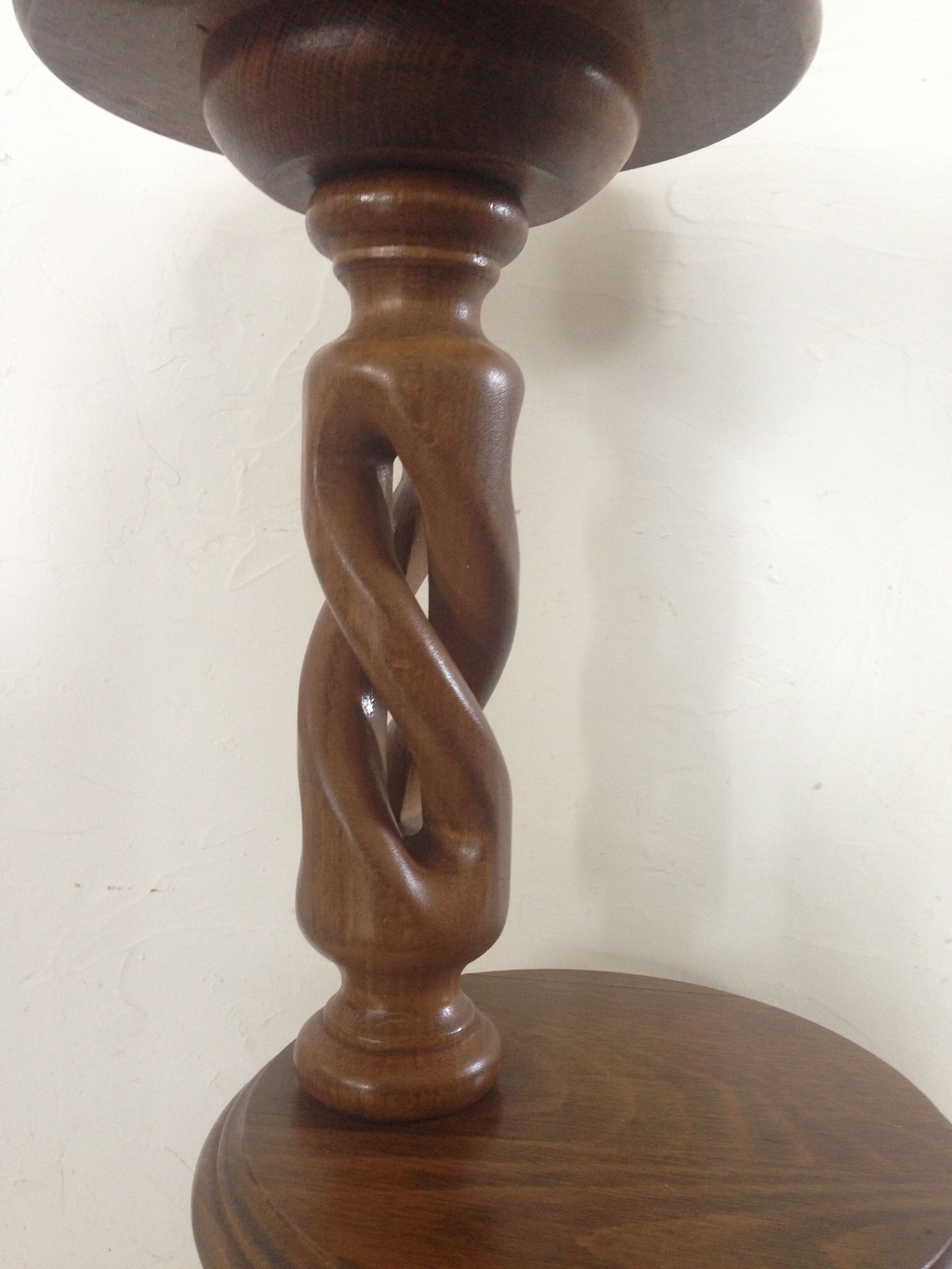 Ashtray on foot and tablet