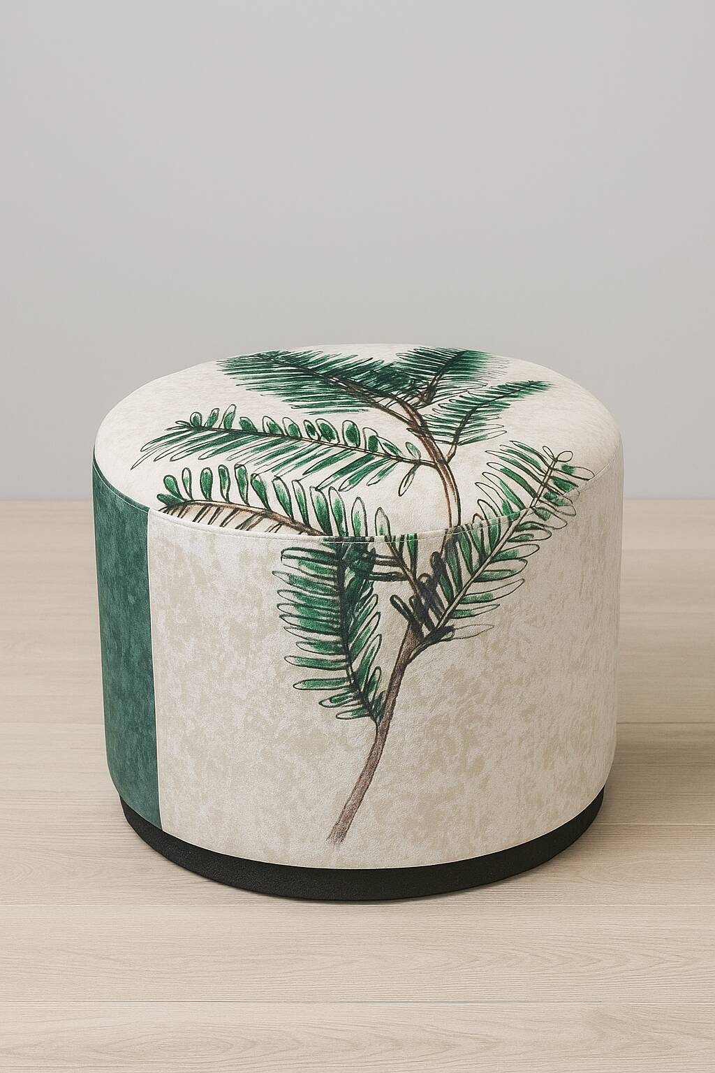 Pouf artisanal à motif botanique