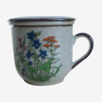 Sandstone herbal tea with its infuser