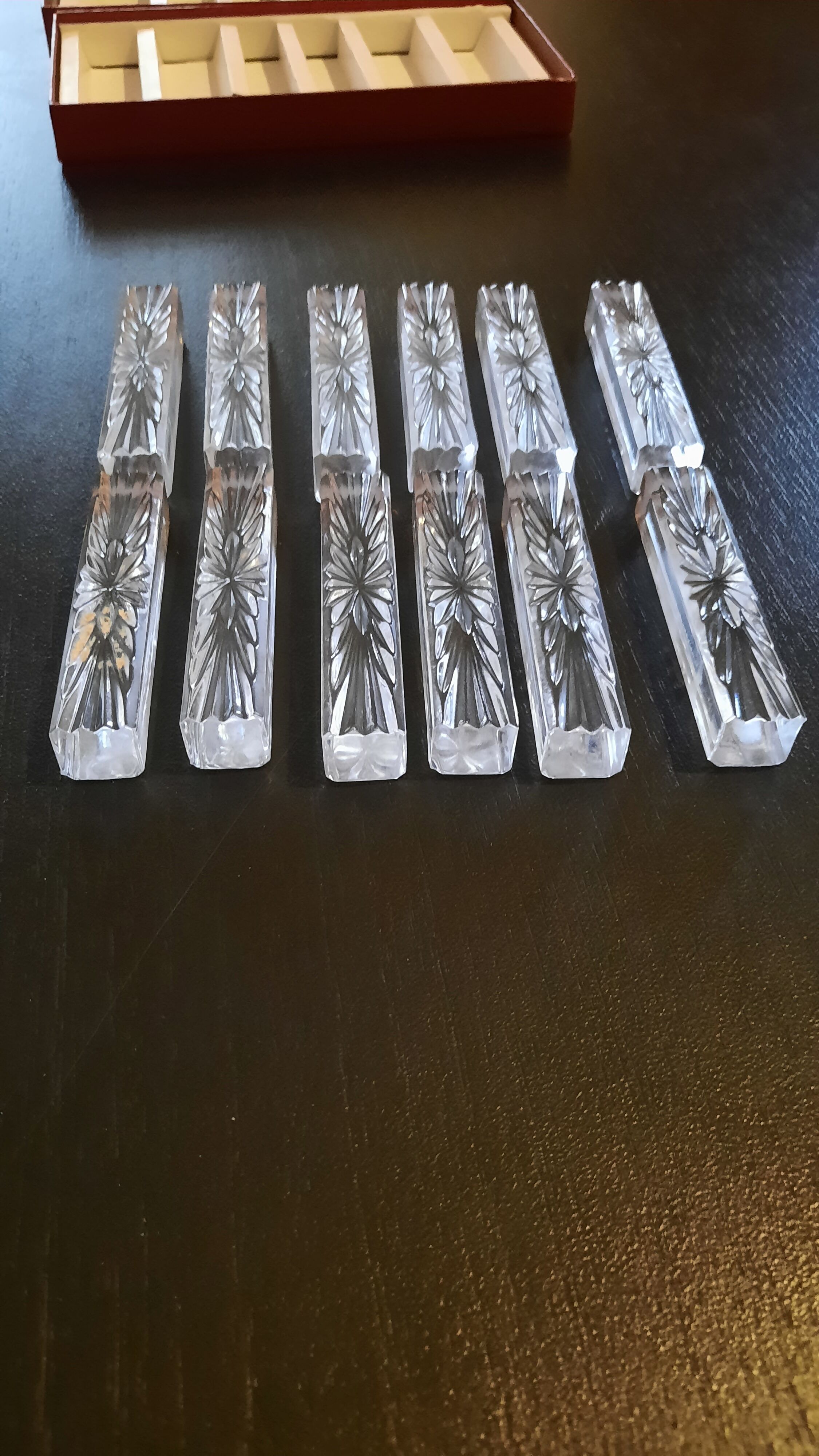12 crystal knife holders from valves le chatel