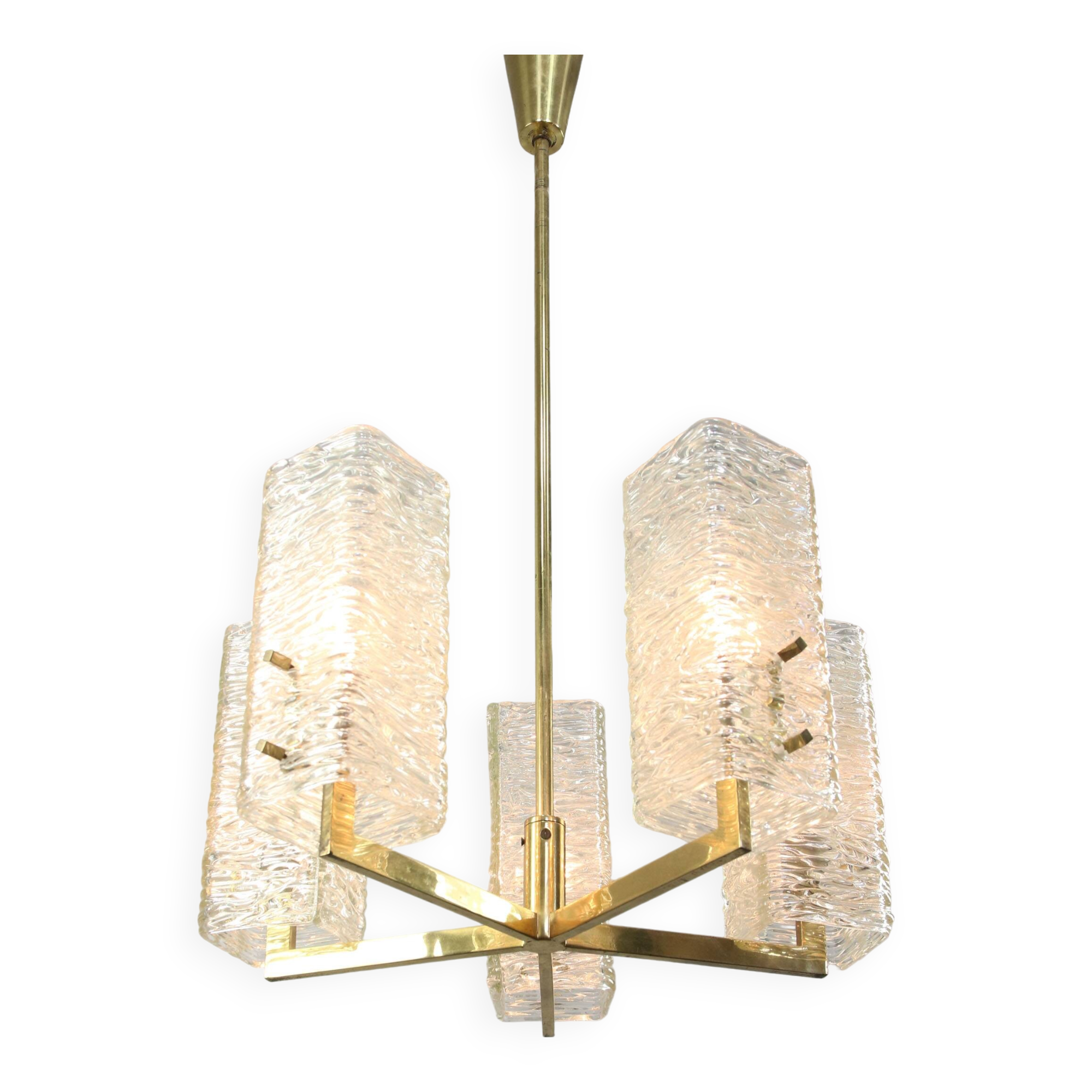 Lustre vintage par JT Kalmar / Vienne années 1960 / Blocs de verre dépoli et base en laiton du milieu du siècle