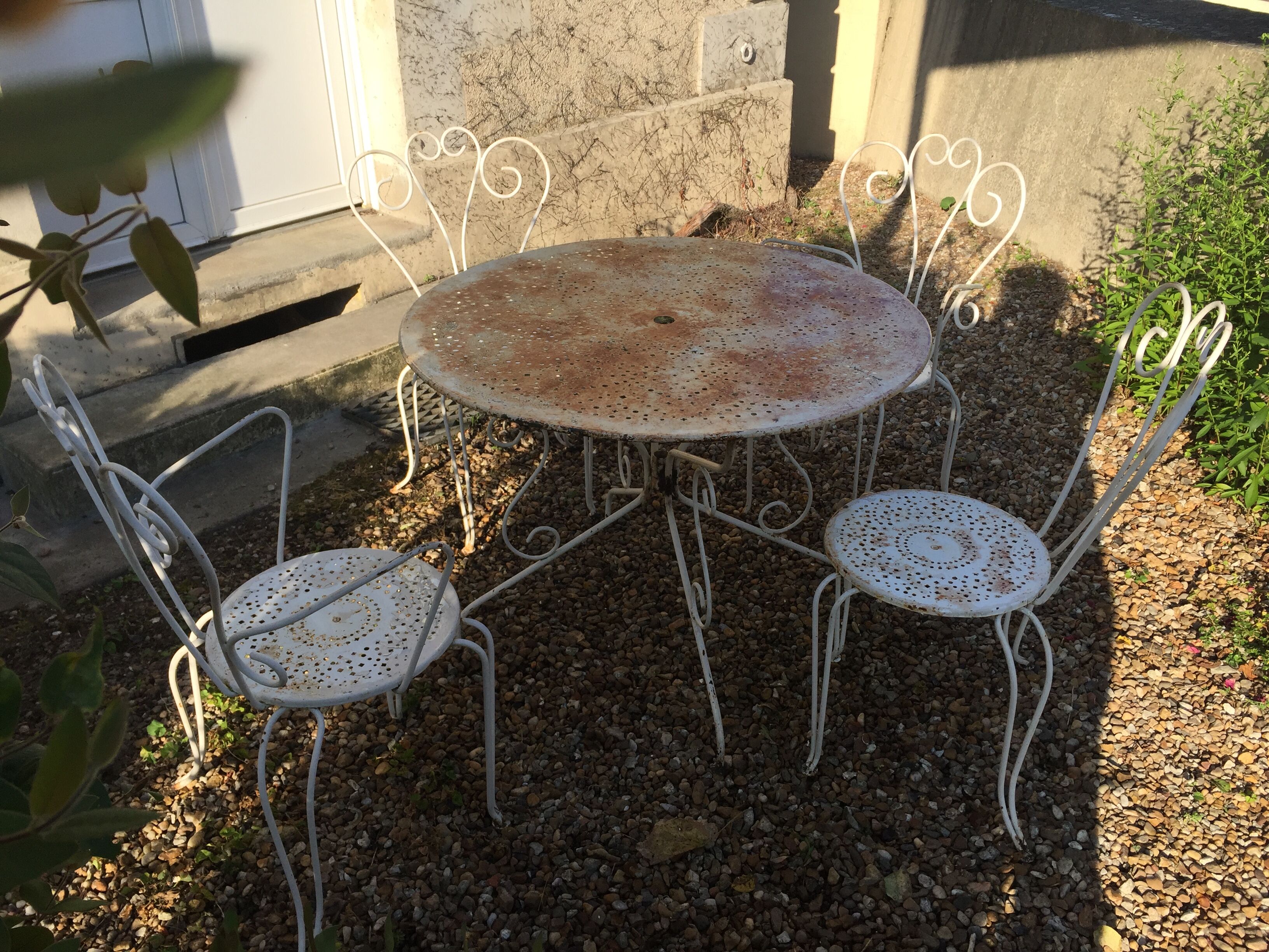 Garden furniture in wrought iron