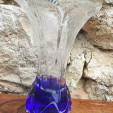 Grand vase en verre bleu