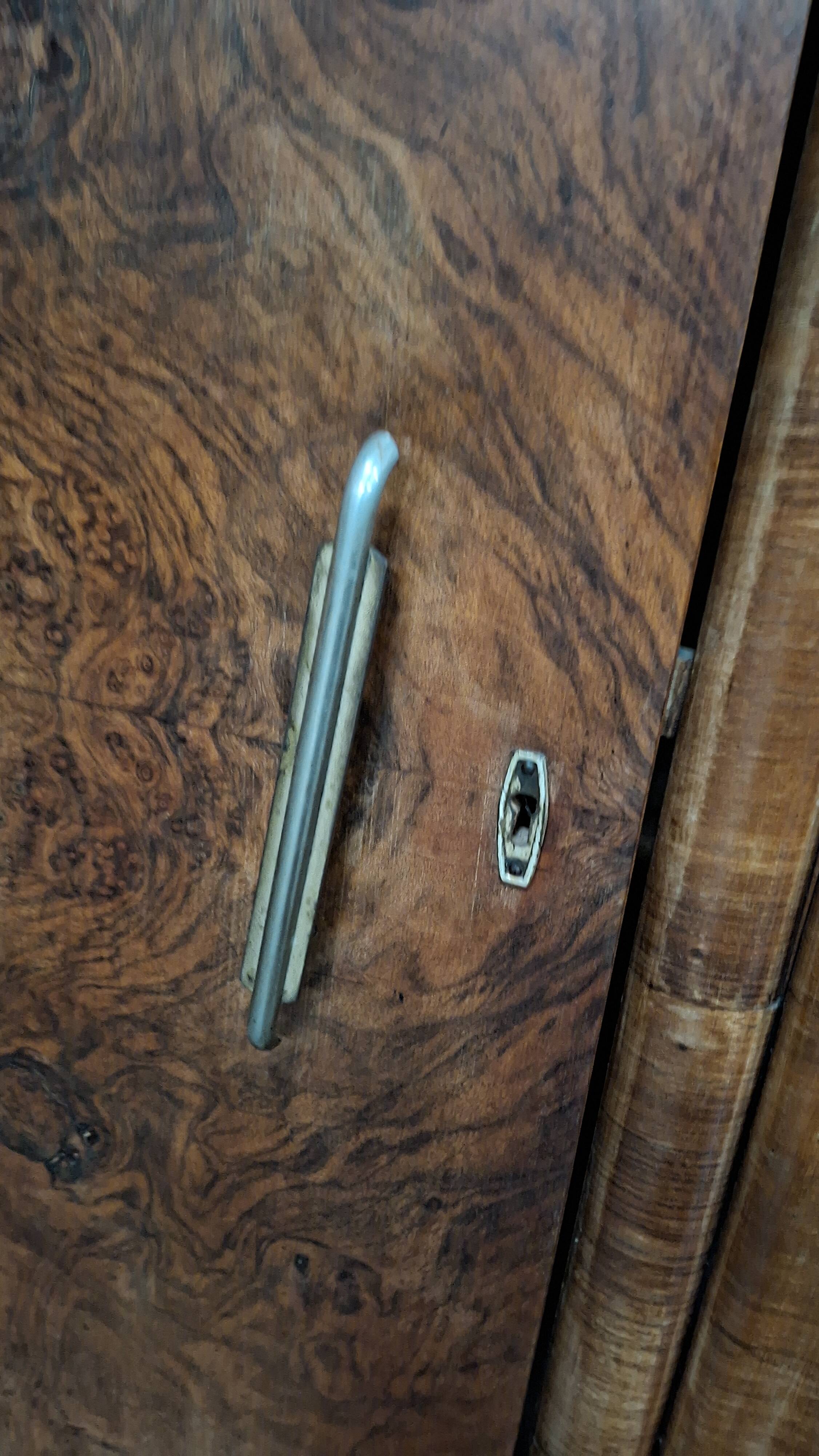 Art Deco bar cabinet / cocktail cabinet / vintage sideboard