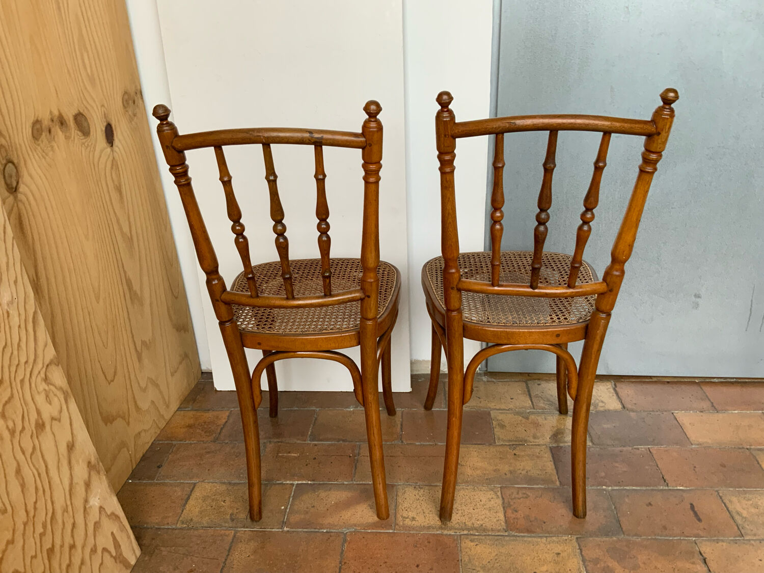 Pair of chairs bistrot