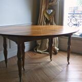 Magnificent 19th century walnut dining table