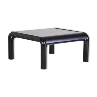 Orsay table by Gea Aulenti for Knoll