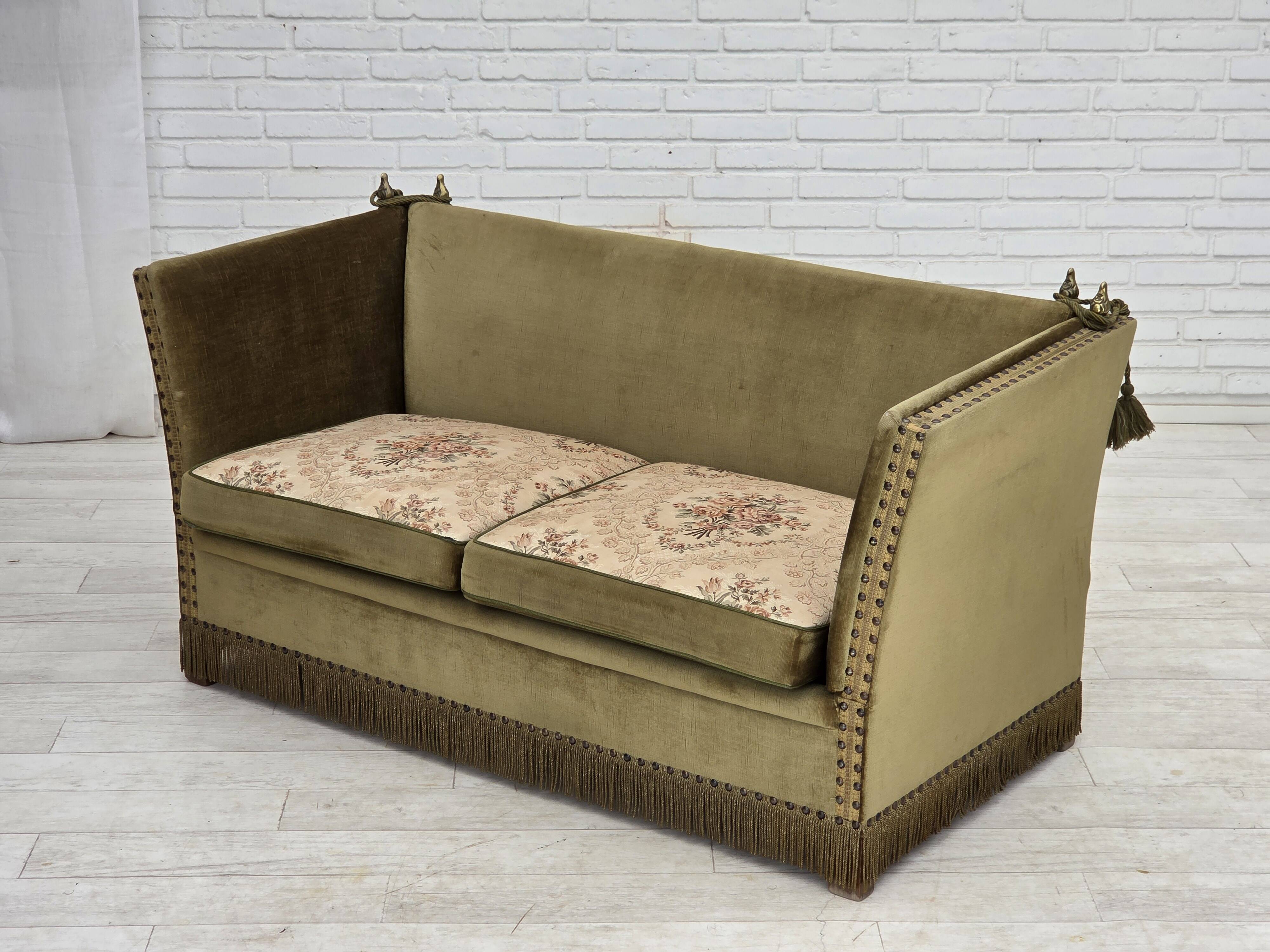 Canapé "Espagnol" à bras tombants, 2 places danois des années 1970, en velours de mobilier.