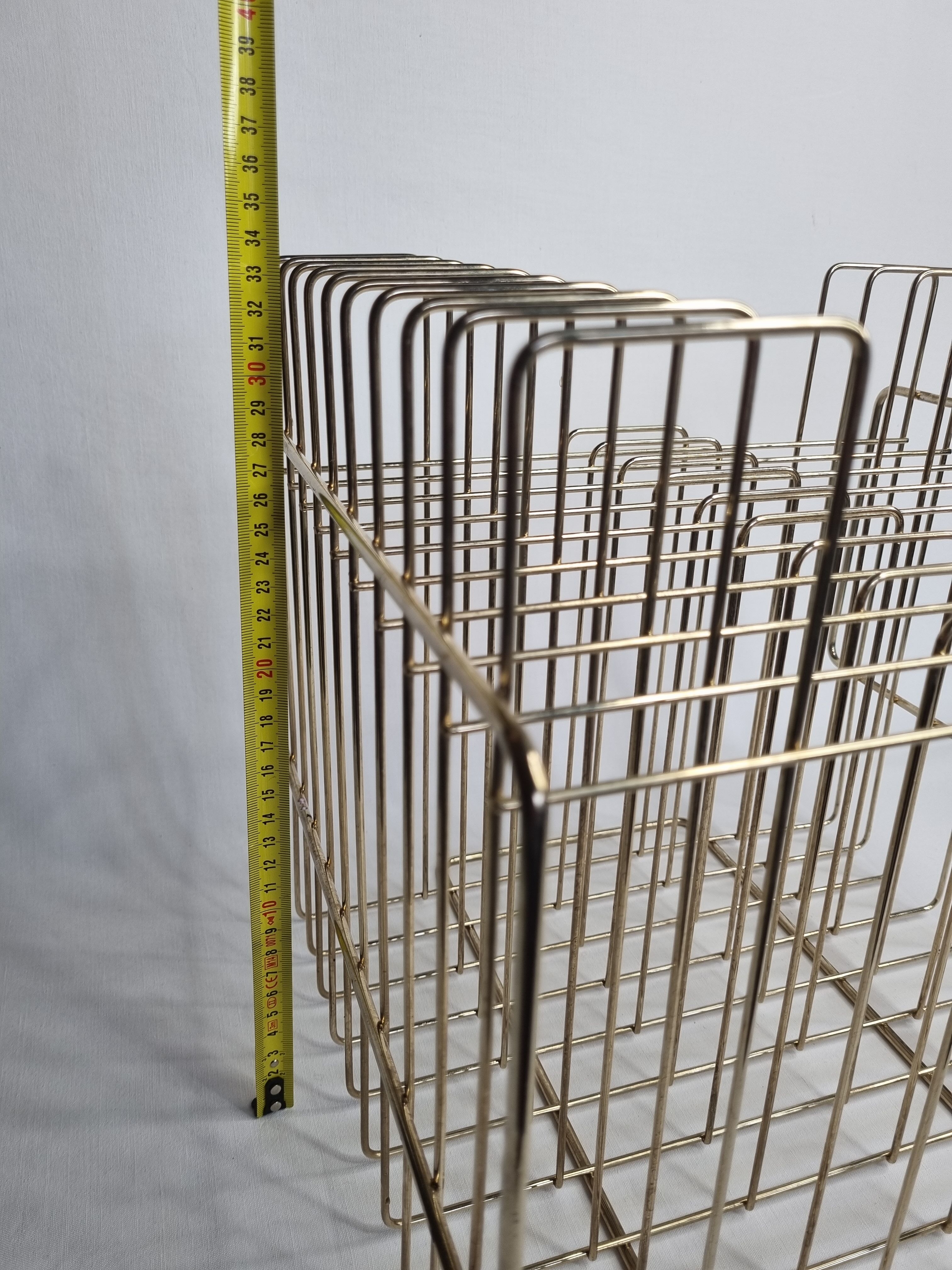 Porte-revue vintage "wire" en métal doré