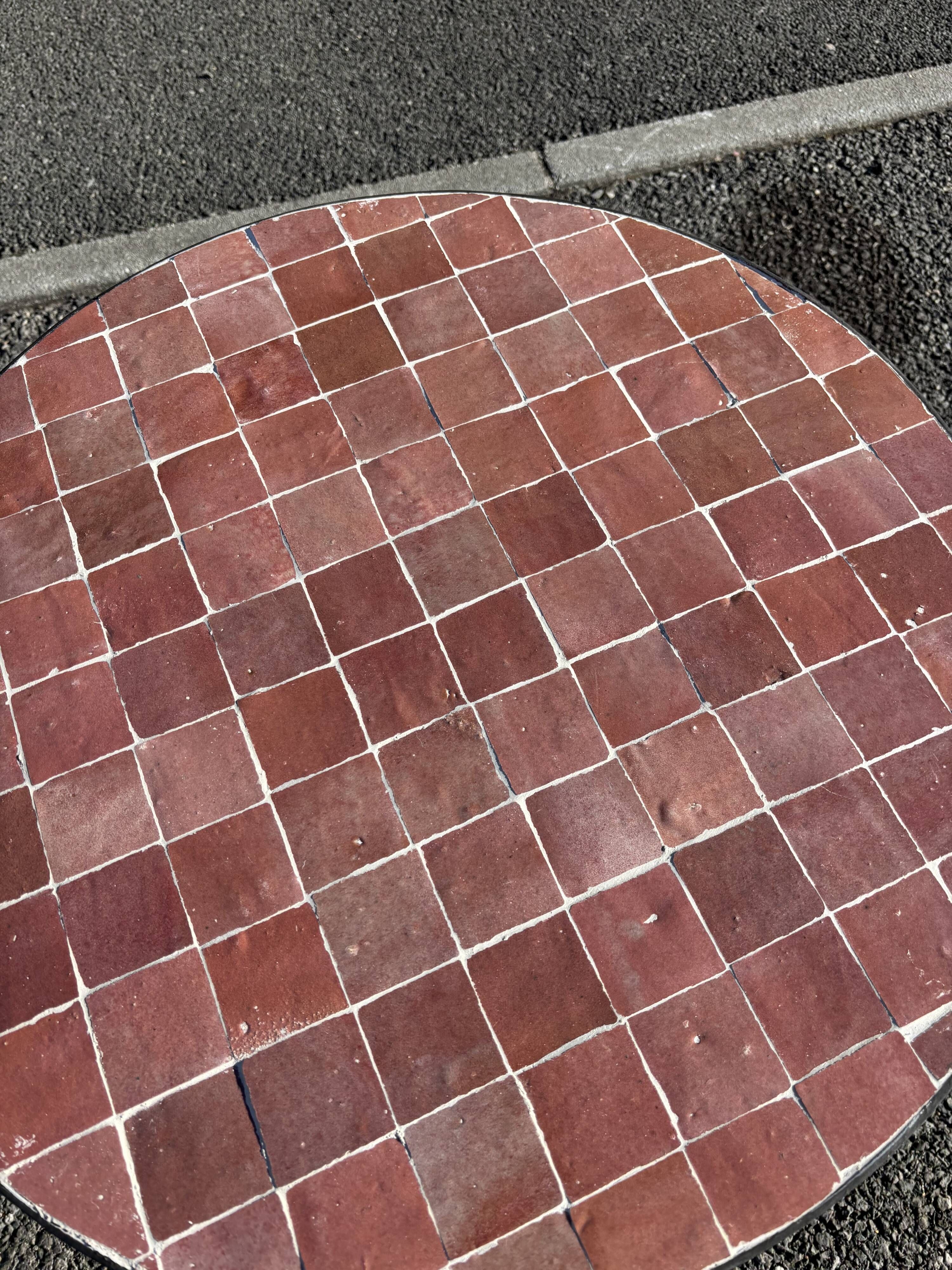 Round coffee table in terracotta zellige – handcrafted Moroccan production
