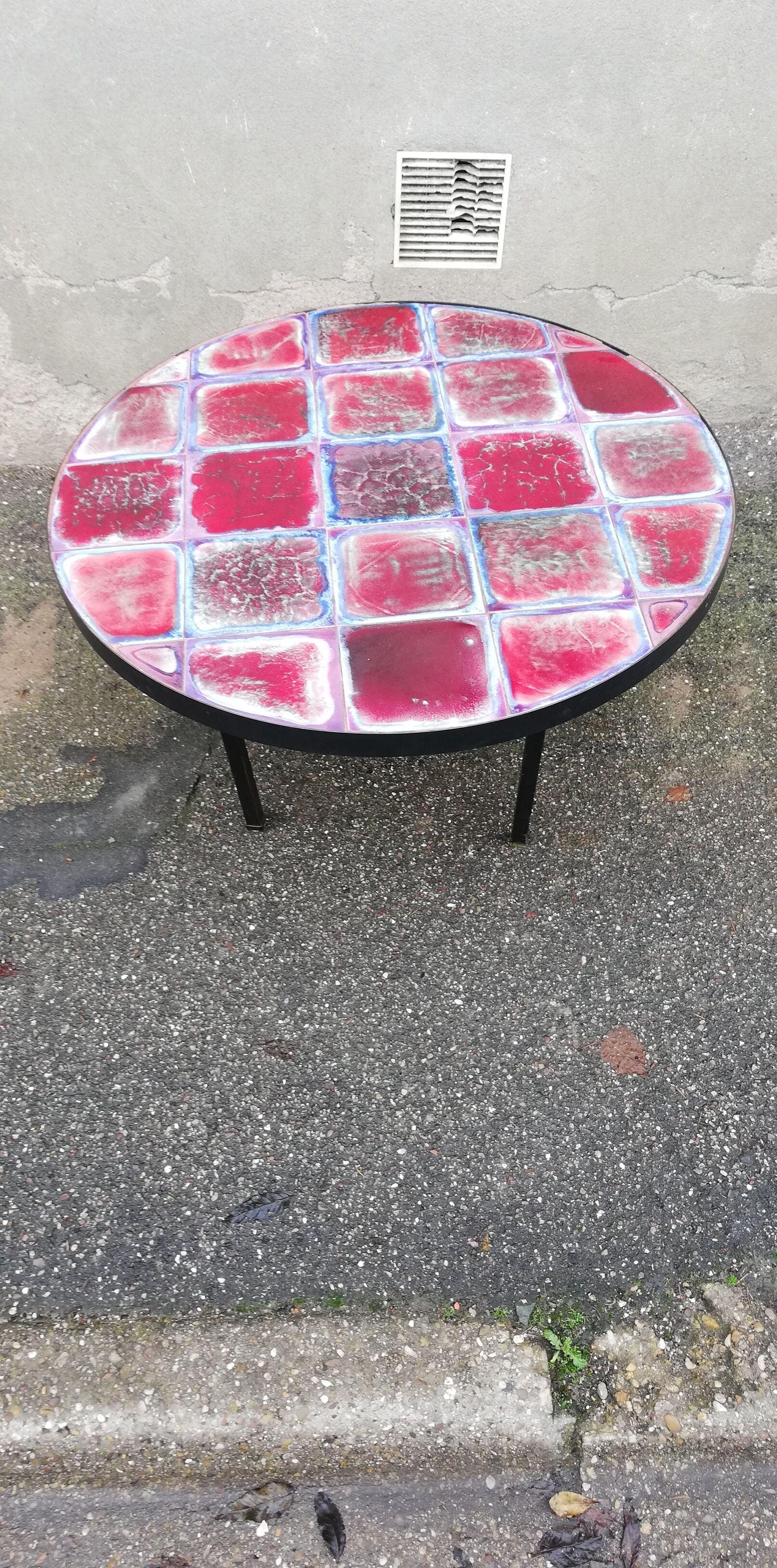 Table basse vintage céramique rouge