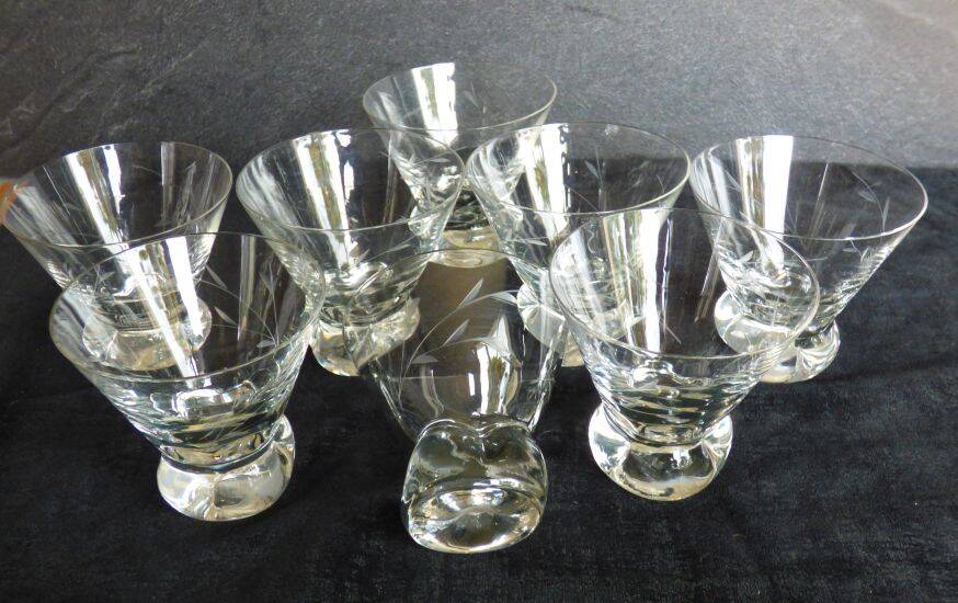 8 crystal digestif glasses with a wheat ear pattern