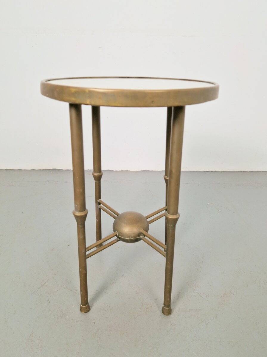 Table d'appoint ronde en cuivre Art Déco par P. Cool, 1933