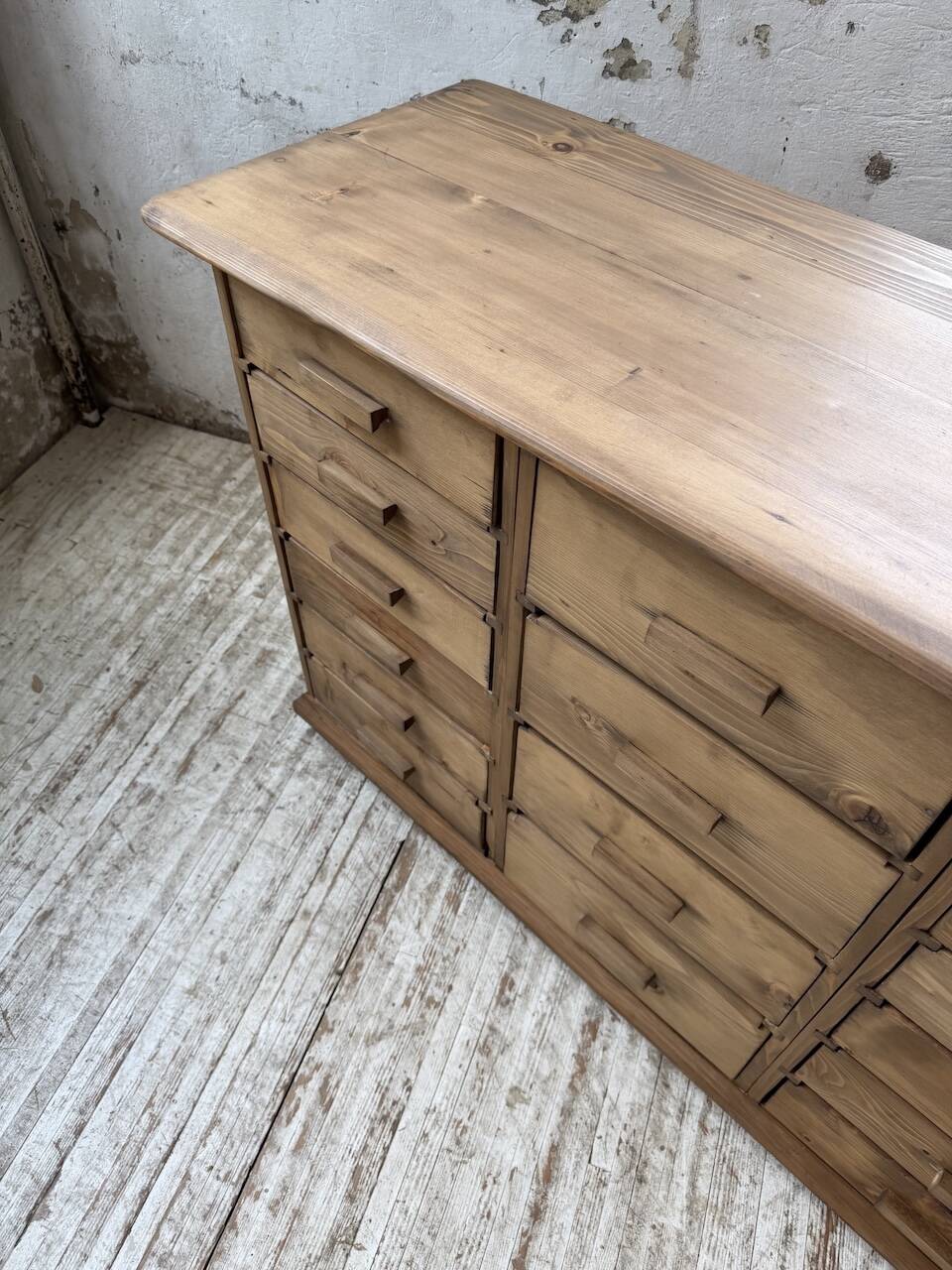 Meuble de métier en pin 1950