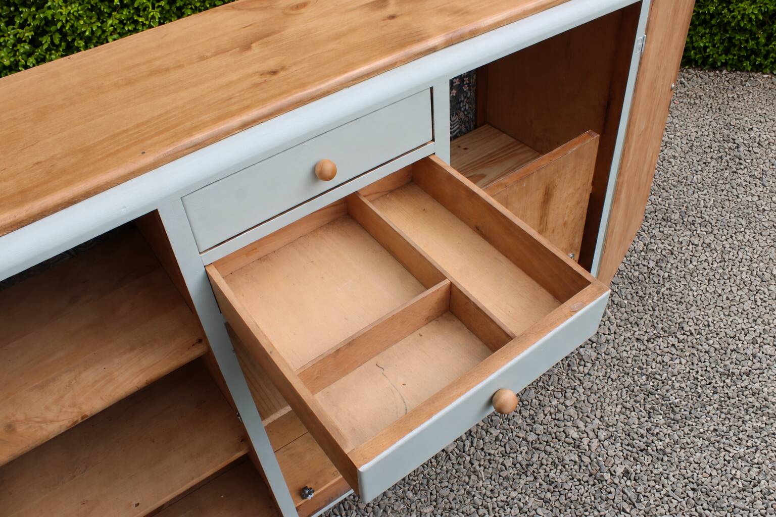 Renovated vintage buffet in Mado style – Celadon Libéron and natural wood – 13