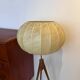 Lampadaire vintage tripode teck et abat-jour cocoon