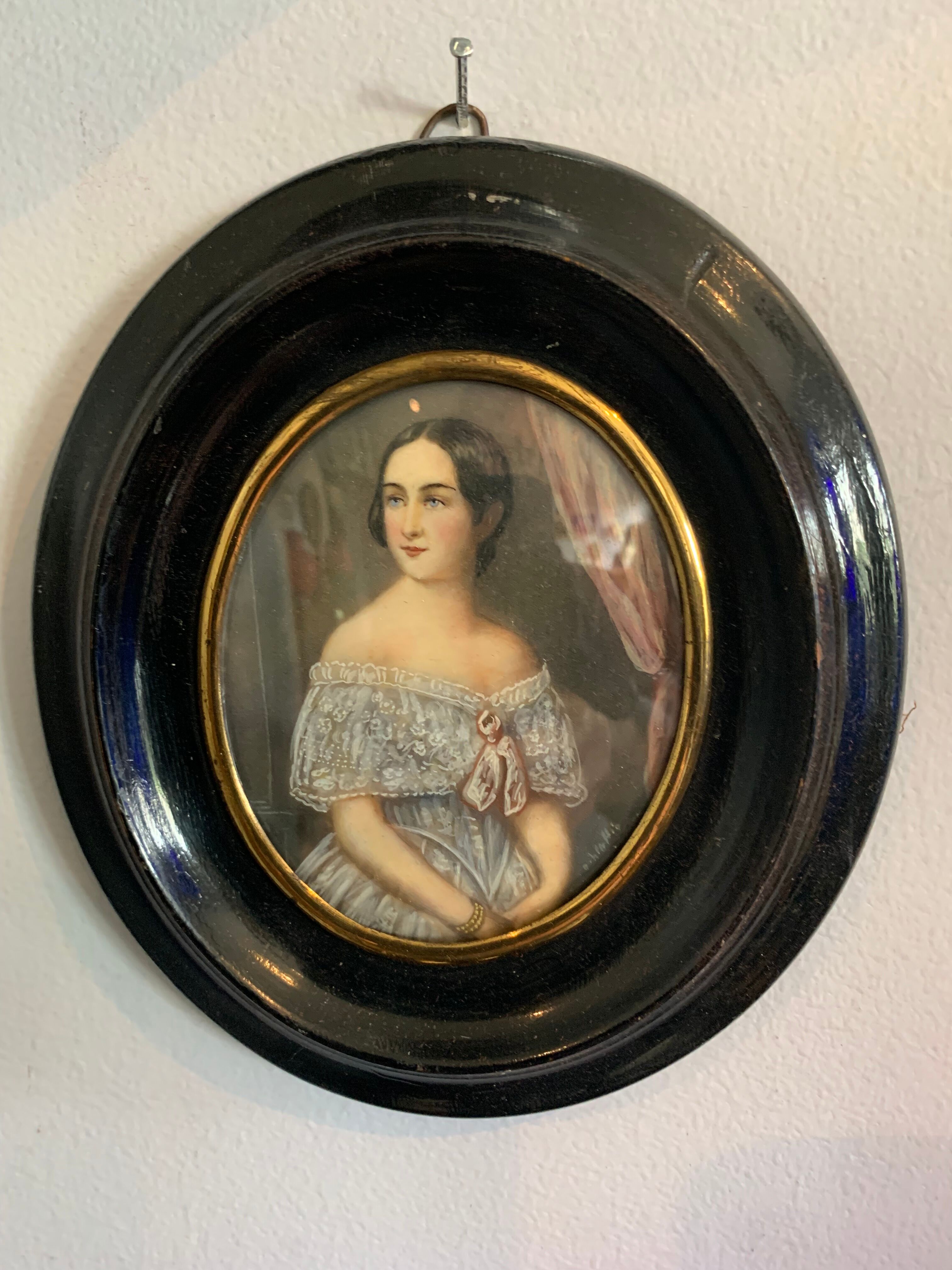 Miniature portrait of a young woman XX century