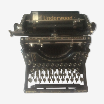 Old Underwood typewriter