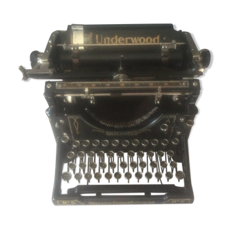 Old Underwood typewriter