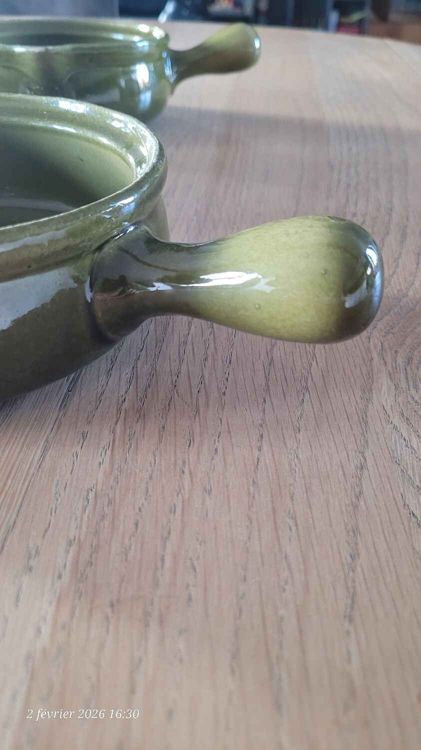 4 small pans, glazed earthenware casseroles