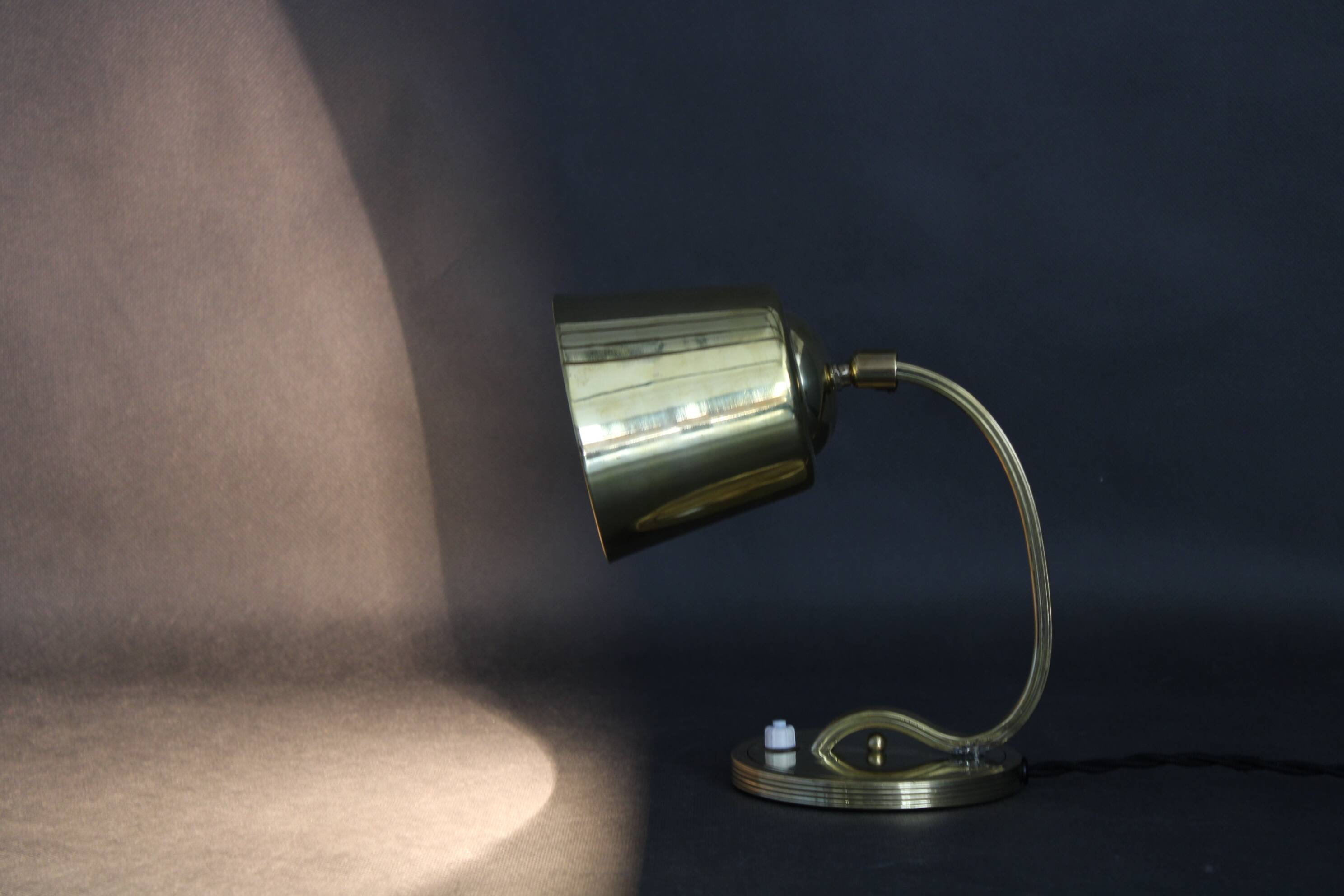 Paire de lampes de table ou murales en laiton ajustables, Tchécoslovaquie, années 1930