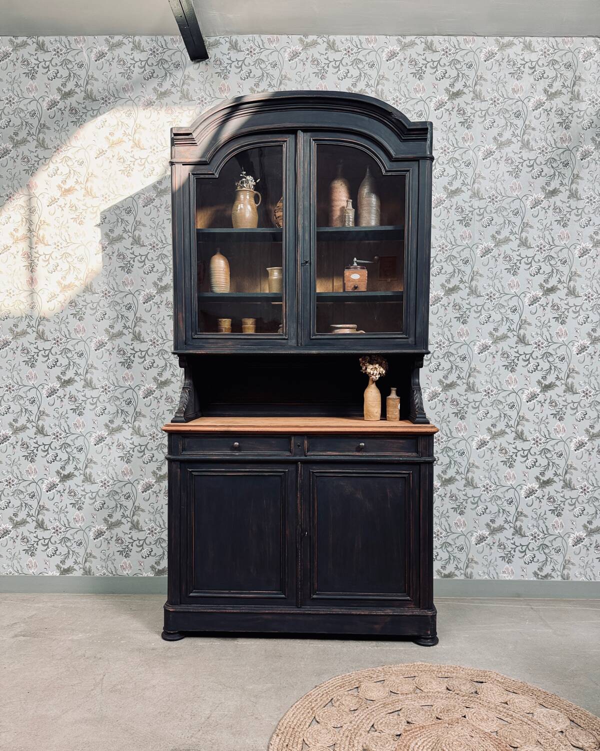 Louis-Philippe two-body dresser