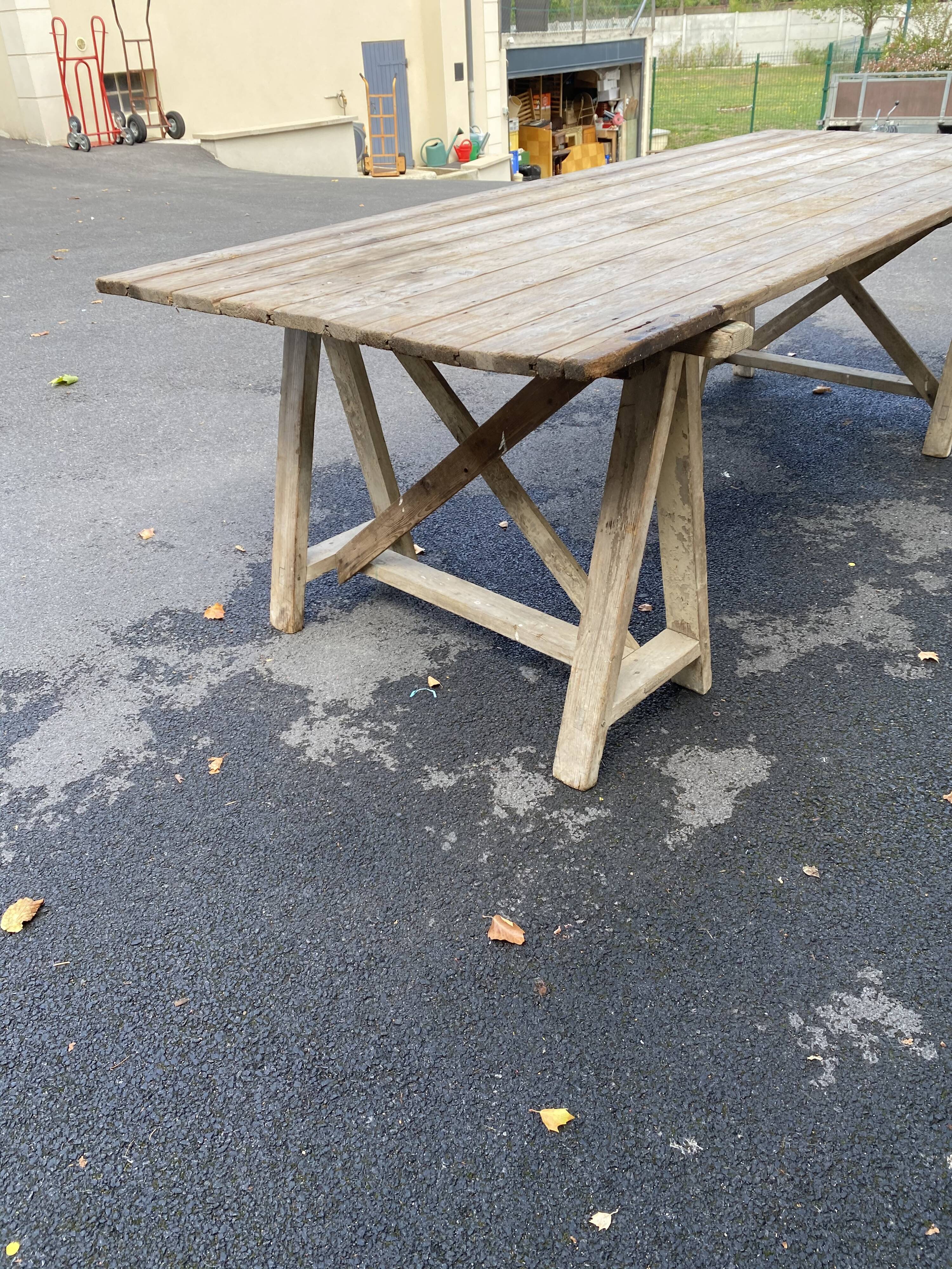 Trestle farm table