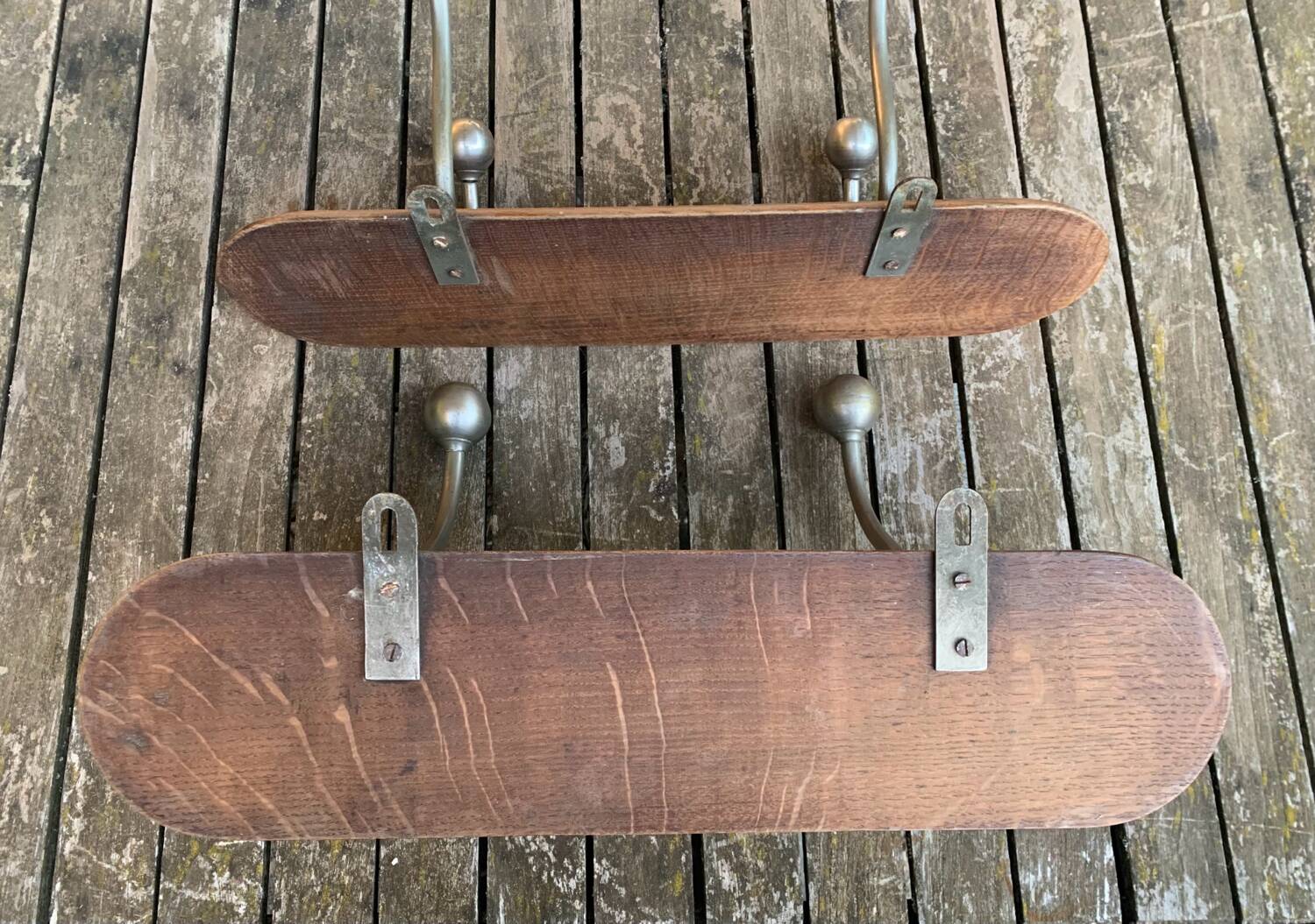 Wall-mounted coat rack