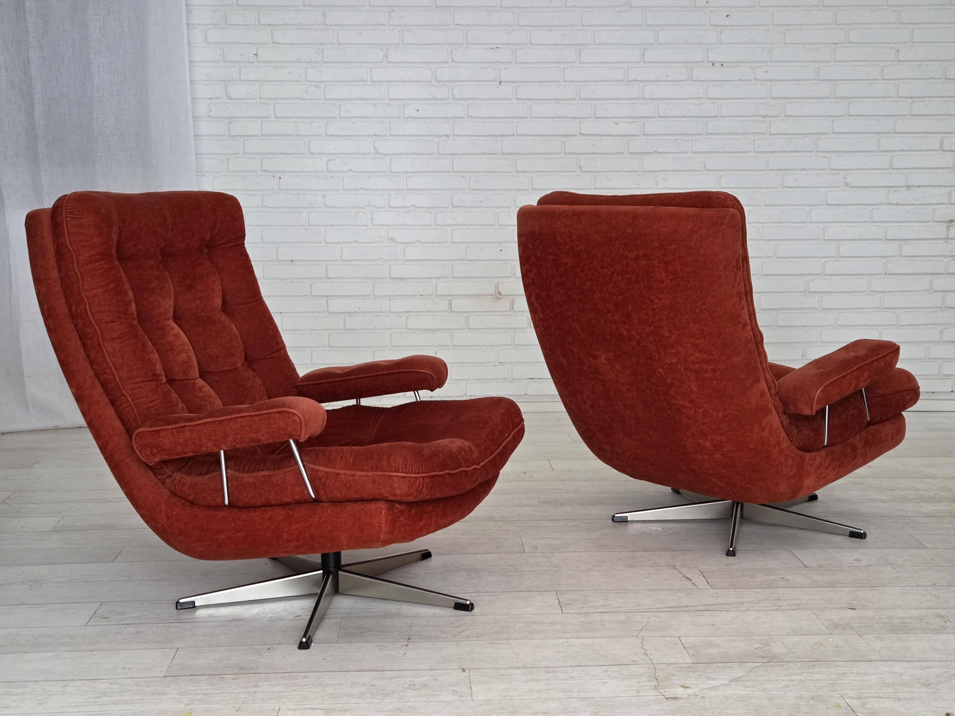 1970s, Swedish swivel armchair by Ulferts Sweden, furniture velour.