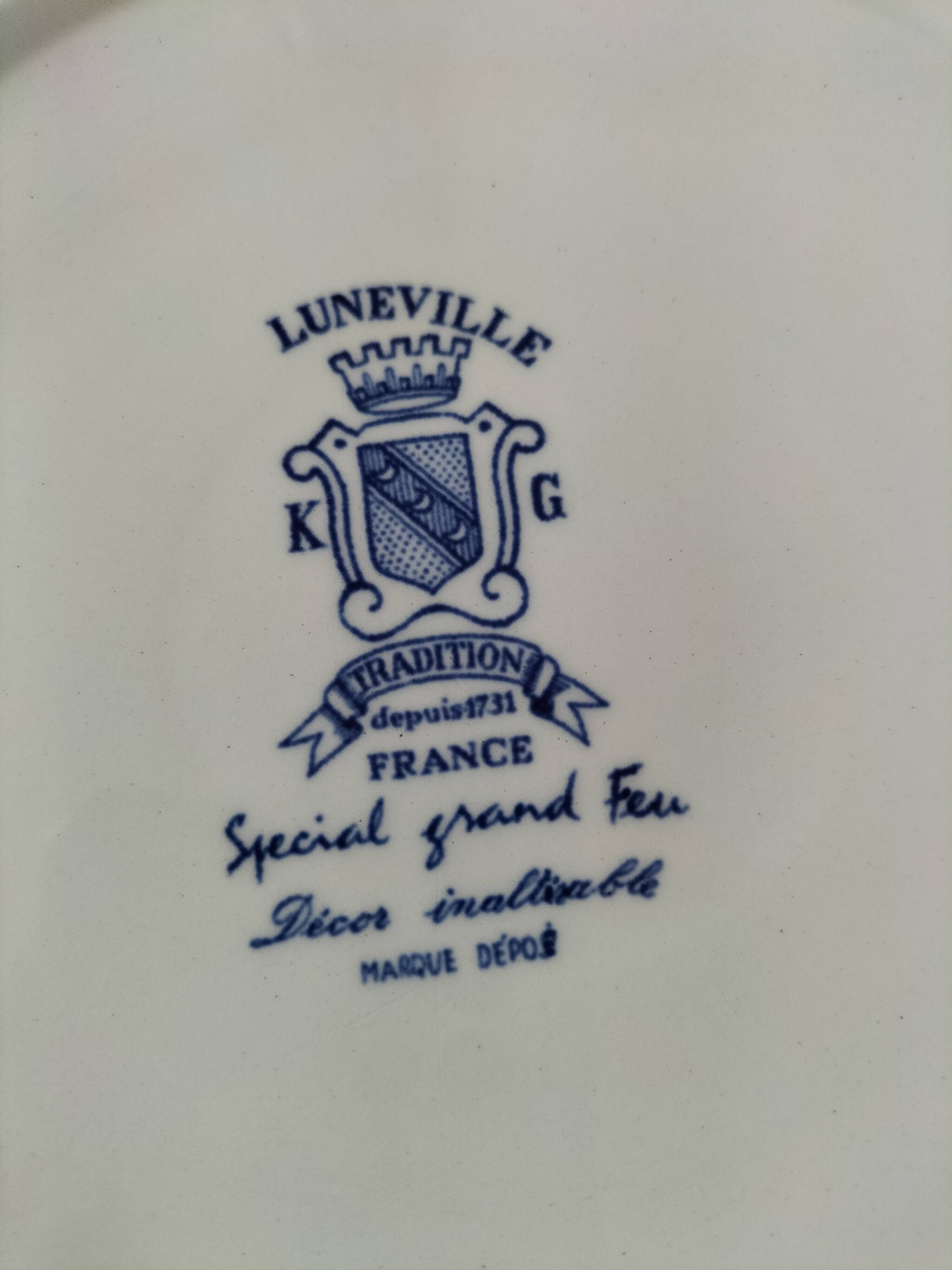 Assiette KG Lunéville décor pêcheur bleu