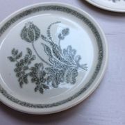 3 dinner plates
