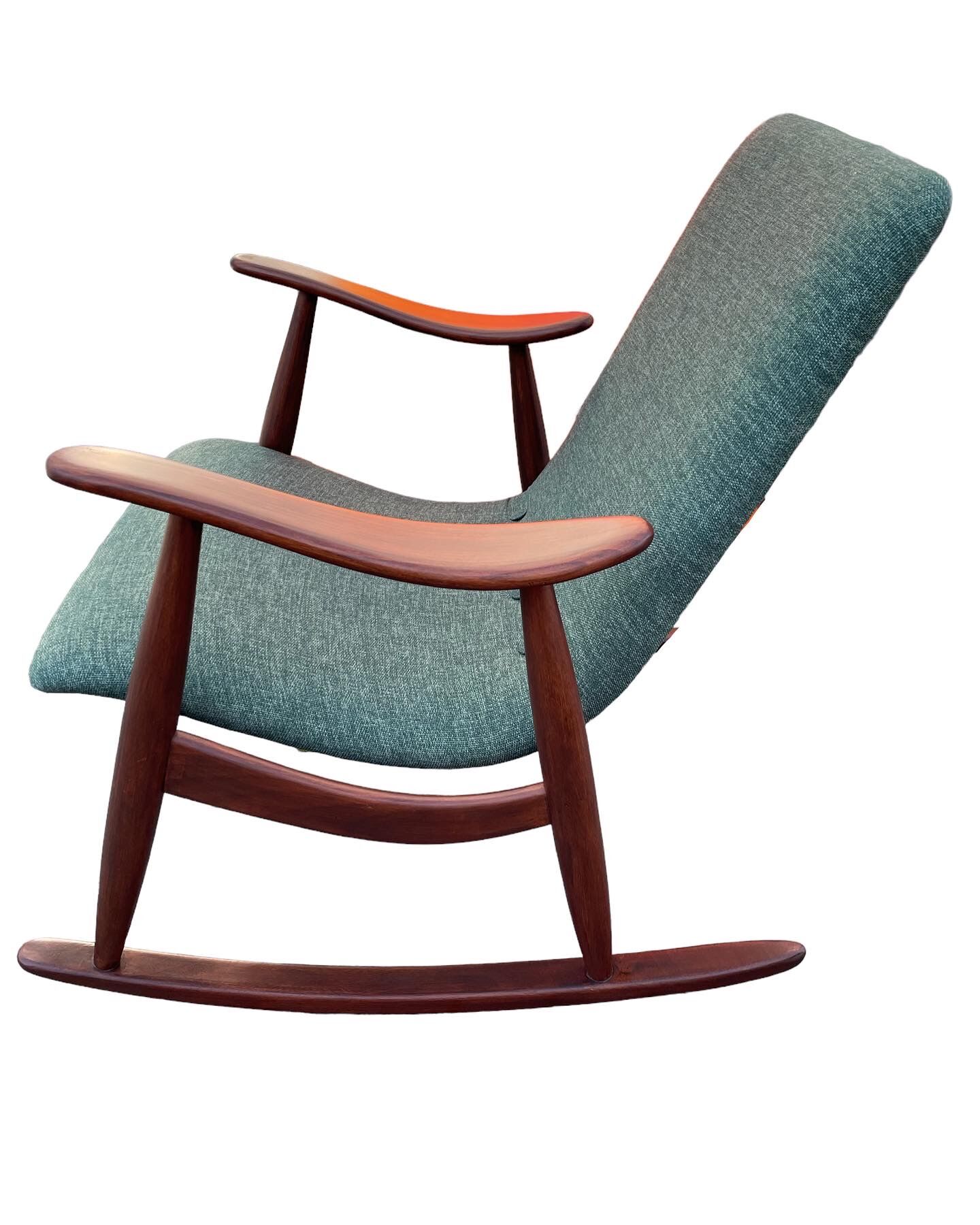 Wébe rocking chair