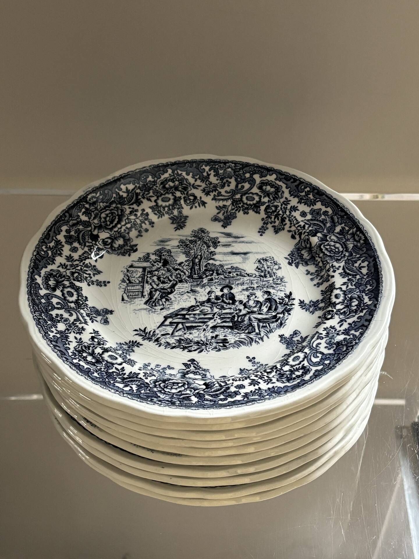 Assiettes en faïence Luneville décor anglais 