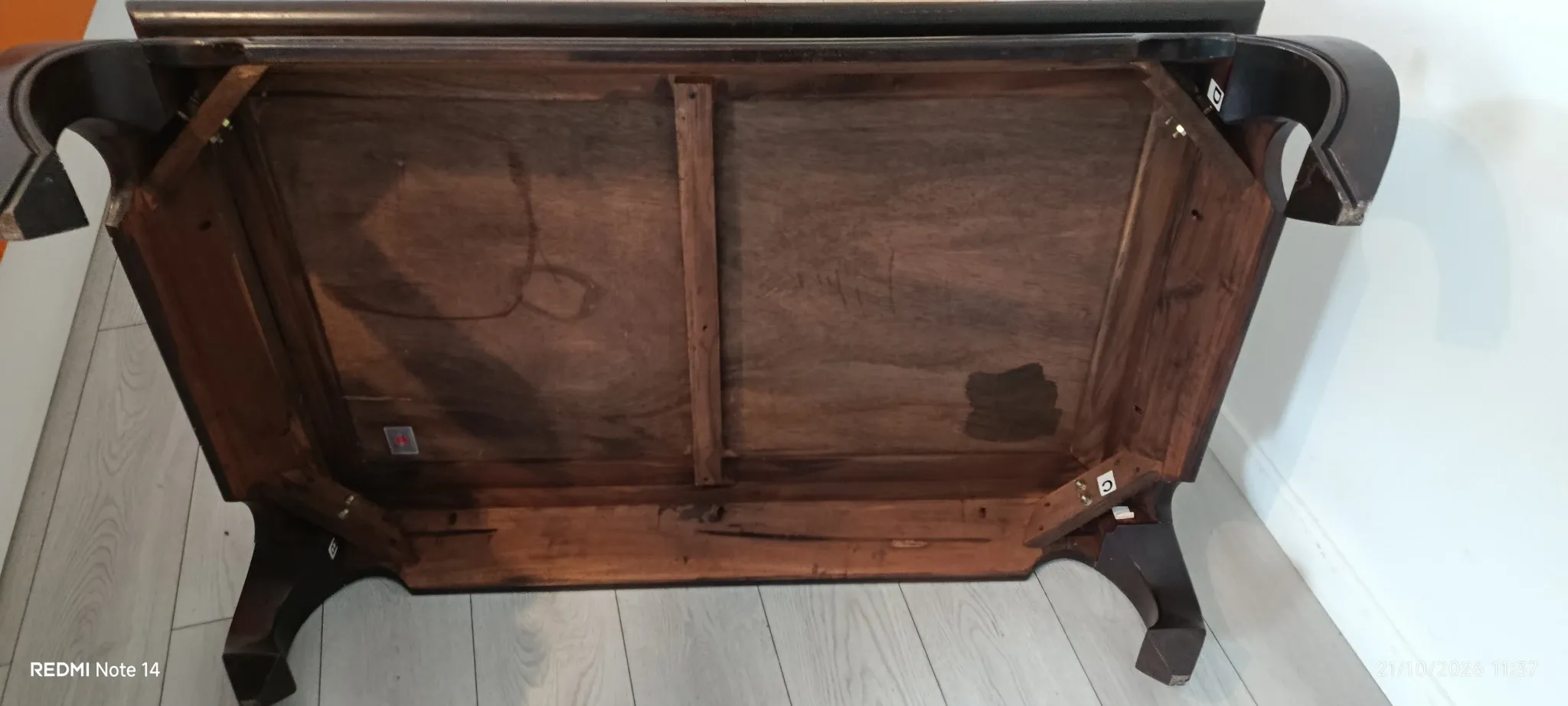 Opium-style coffee table in solid wood (Fancy Wood) – 120 cm